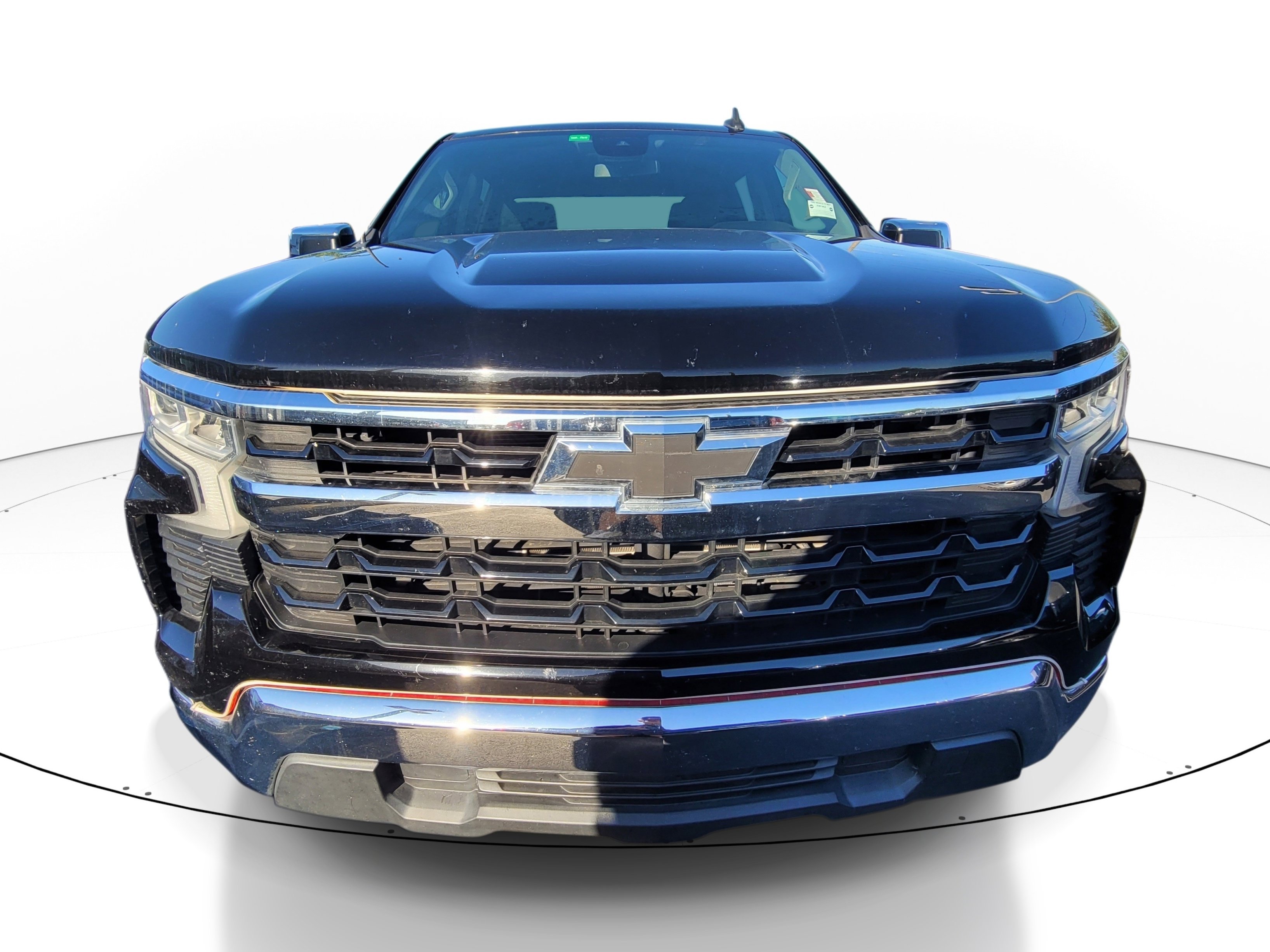 Used 2022 Chevrolet Silverado 1500 LT RWD image 2