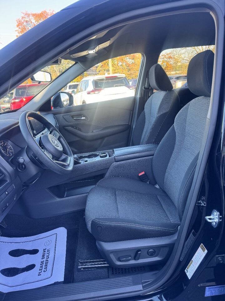 Used 2023 Nissan Rogue SV AWD/4WD image 7