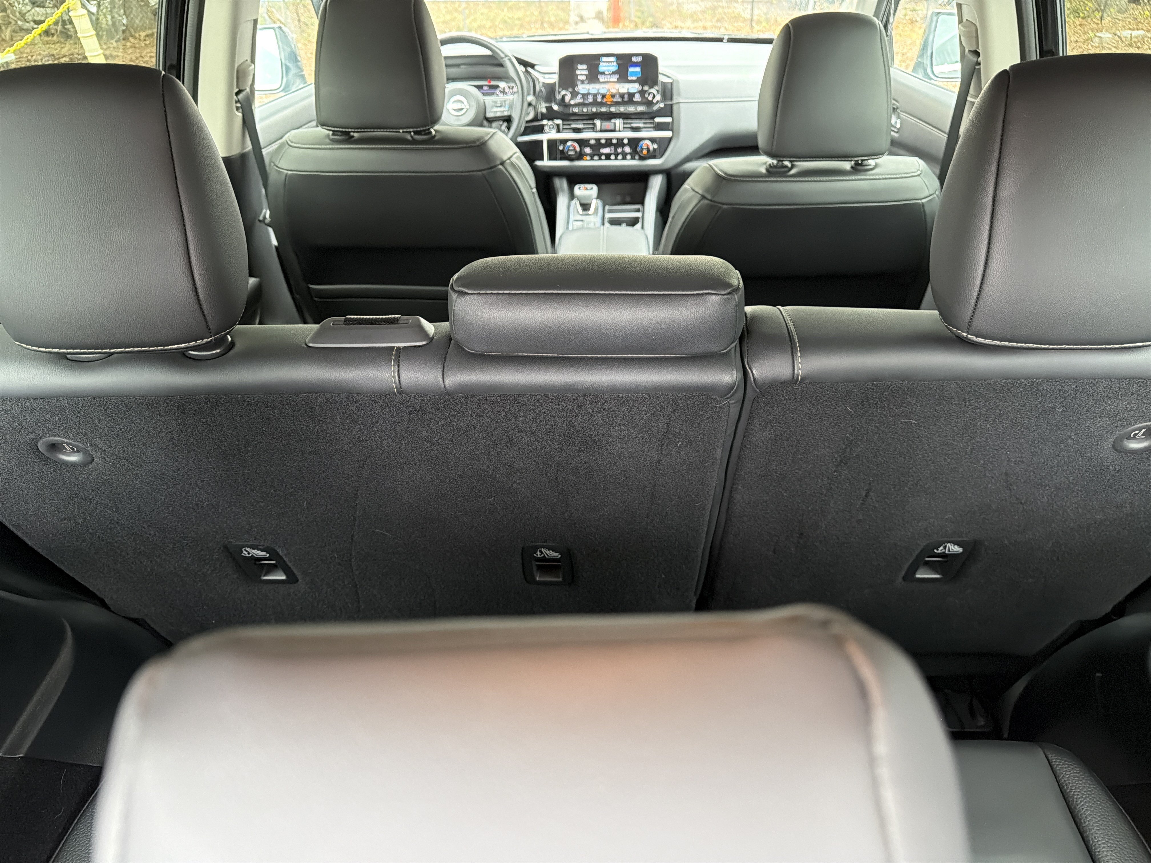 Used 2022 Nissan Pathfinder SL w/ Lighting Package (N92) AWD/4WD image 45