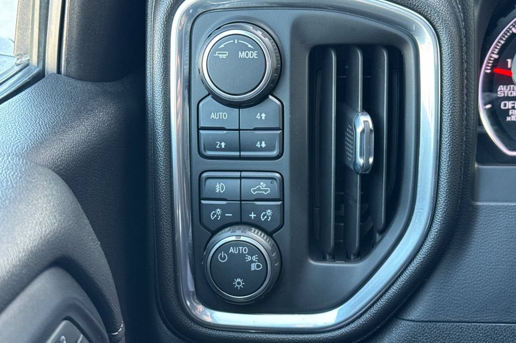 Used 2021 Chevrolet Silverado 1500 RST AWD/4WD image 30