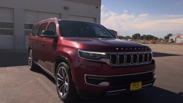 Used 2023 Jeep Wagoneer L Series III w/ Premium Group I AWD/4WD image 4
