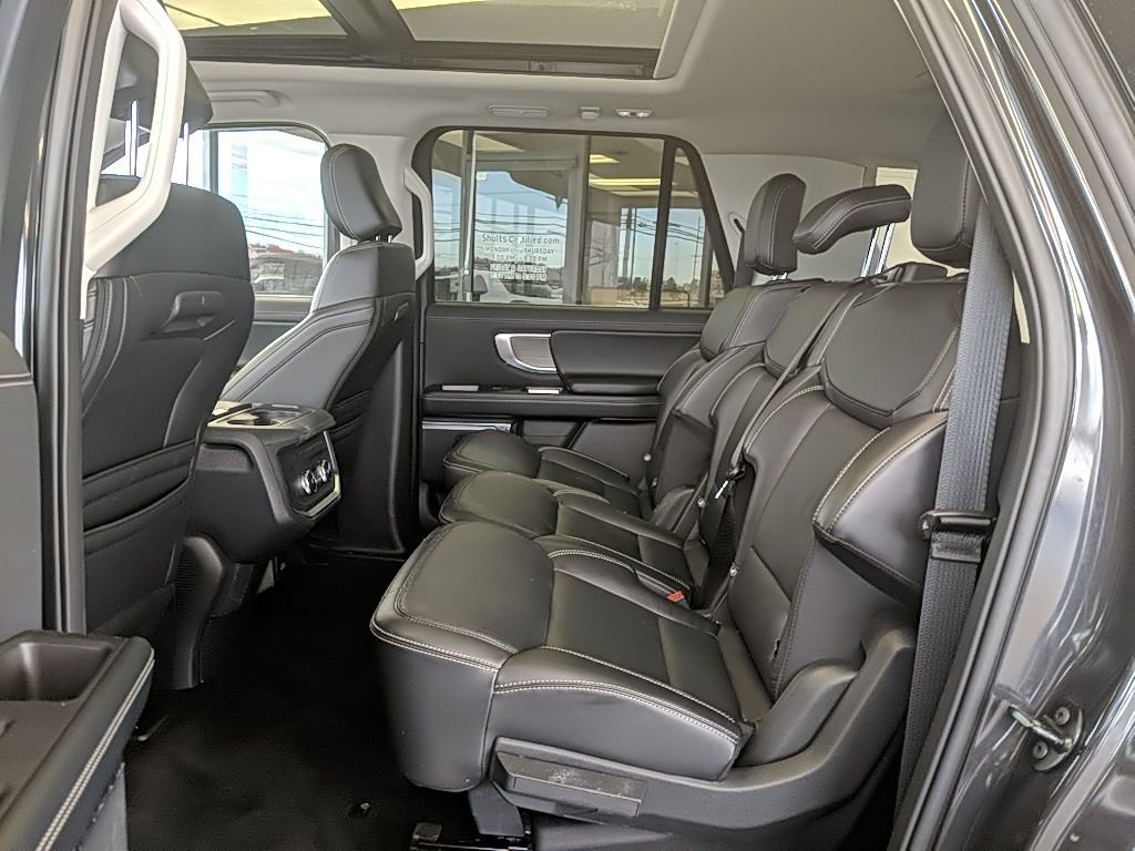 Used 2025 Ford Expedition Max Platinum image 15