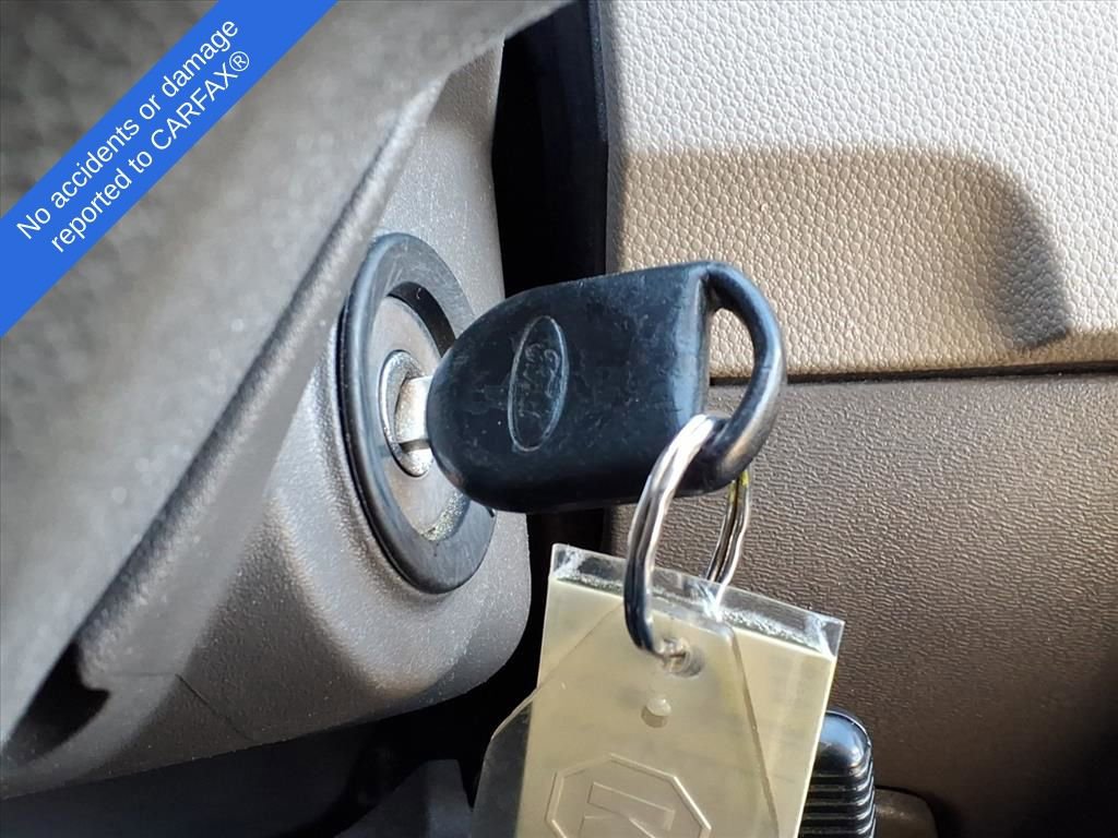 Used 2010 Ford Focus SE image 28