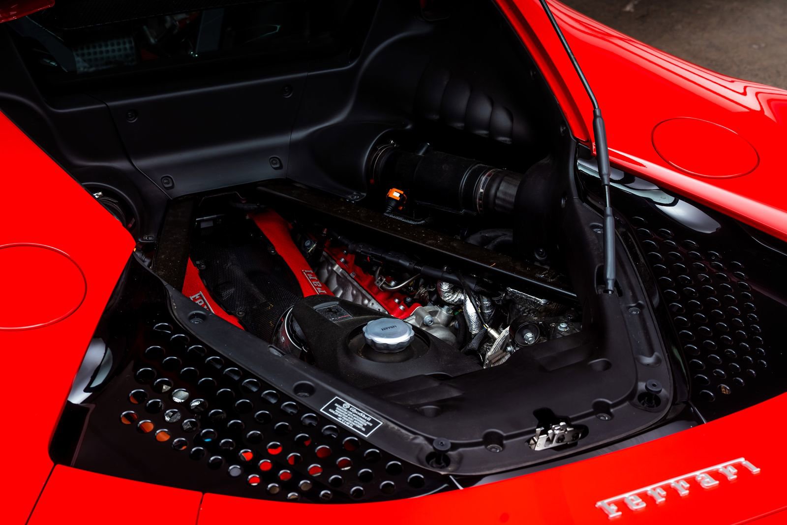 Used 2022 Ferrari SF90 Stradale AWD/4WD image 9