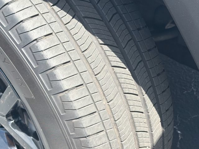 Used 2024 Jeep Grand Cherokee L Altitude RWD image 35
