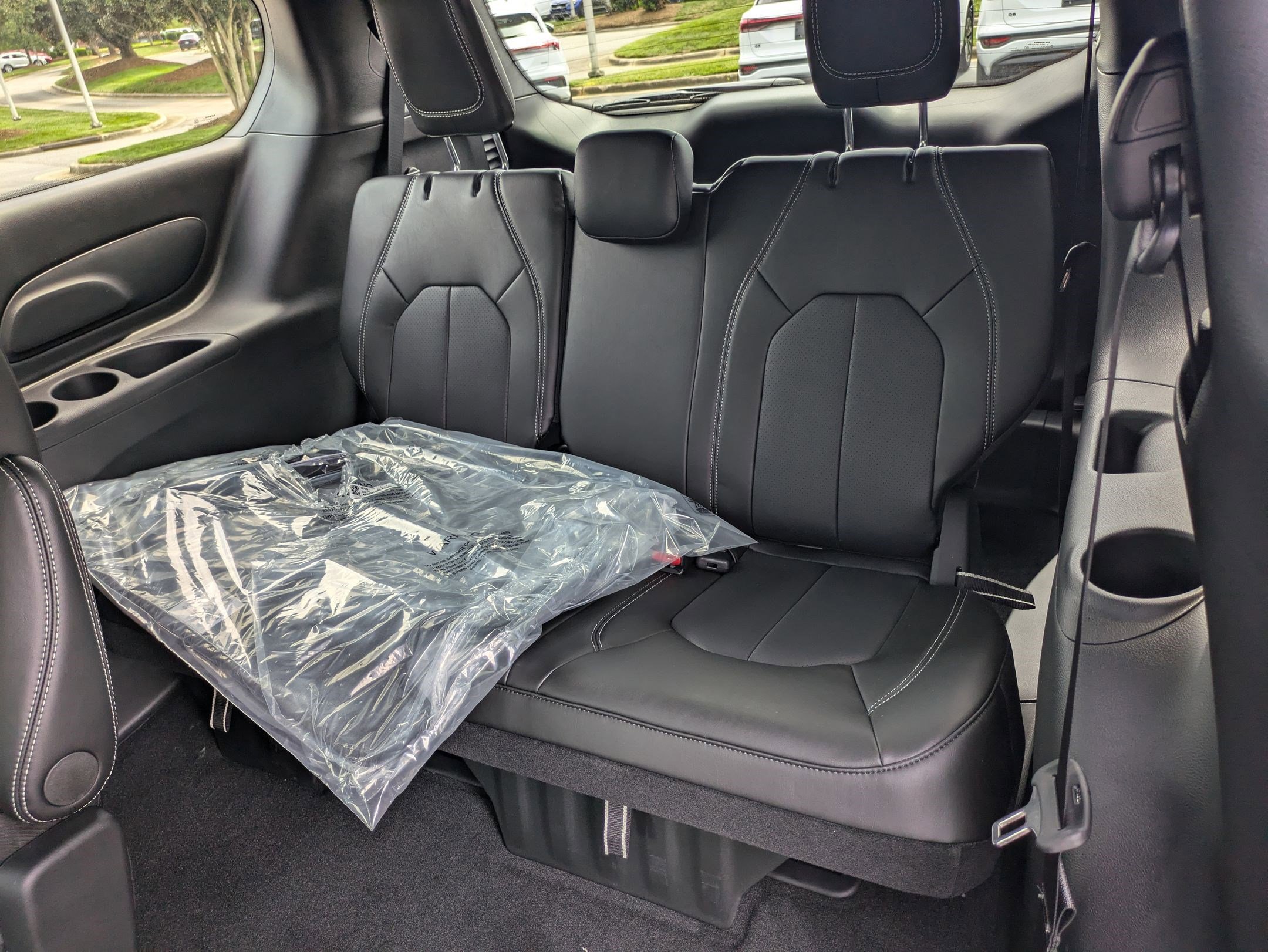 New 2026 Chrysler Pacifica Select image 24