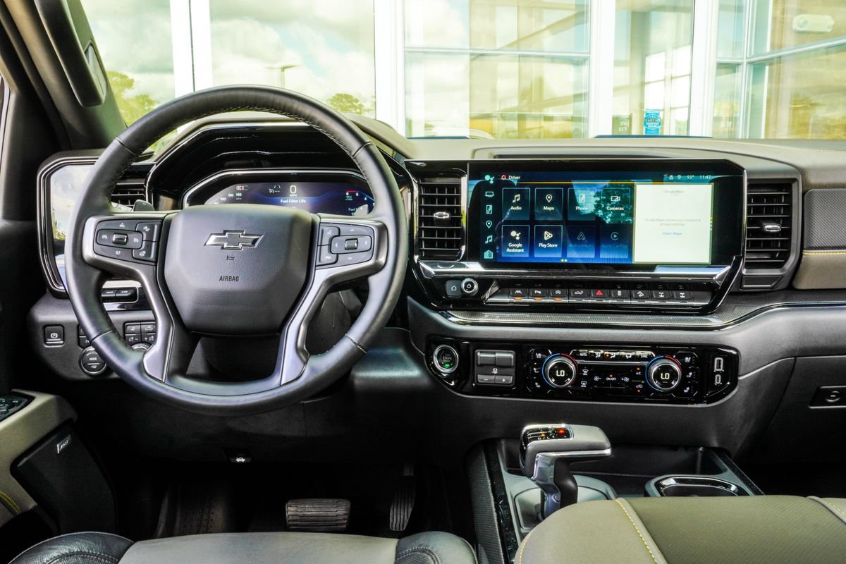 Used 2024 Chevrolet Silverado 1500 ZR2 w/ Technology Package AWD/4WD image 17
