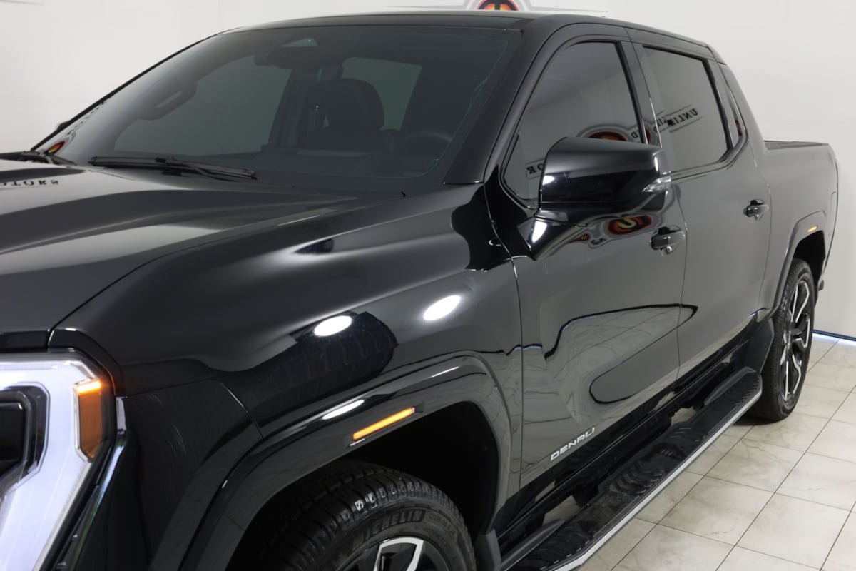 Used 2025 GMC Sierra EV Denali AWD/4WD image 49