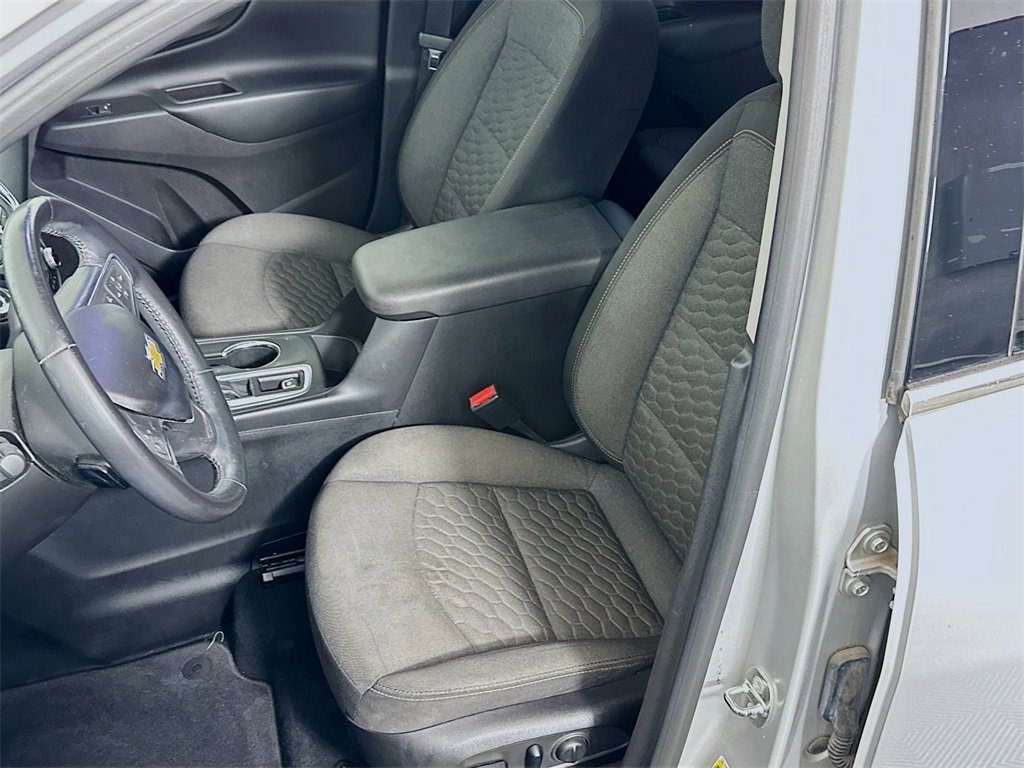 Used 2018 Chevrolet Equinox LT image 18