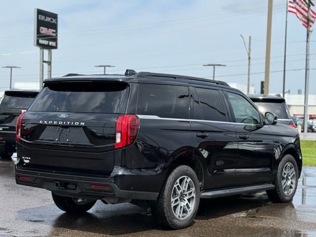 Used 2025 Ford Expedition Active AWD/4WD image 41