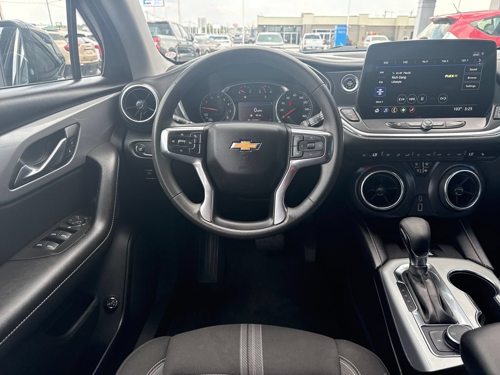 Used 2024 Chevrolet Blazer LT w/ Convenience Package AWD/4WD image 17