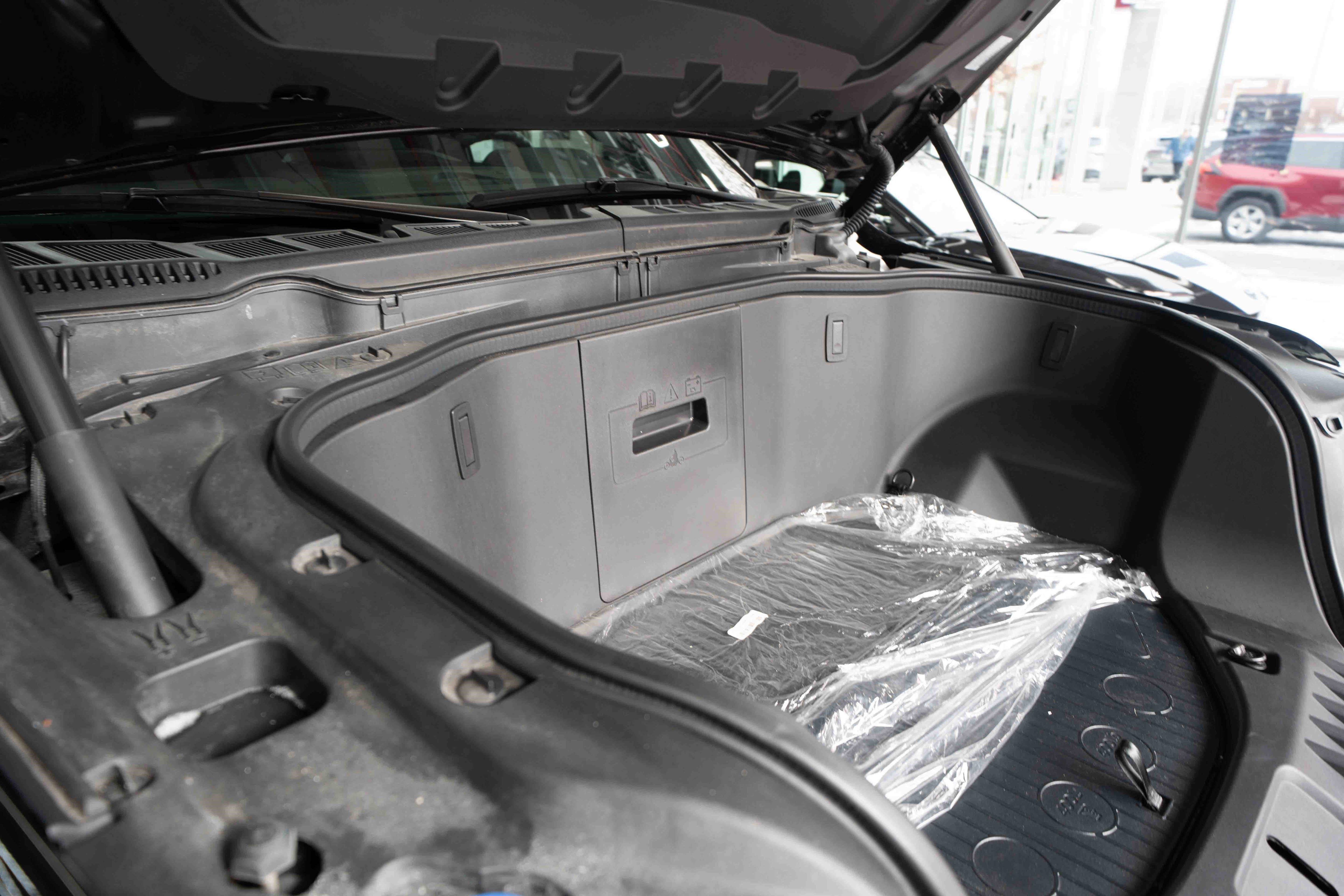 Used 2023 Ford F150 Lightning XLT image 30