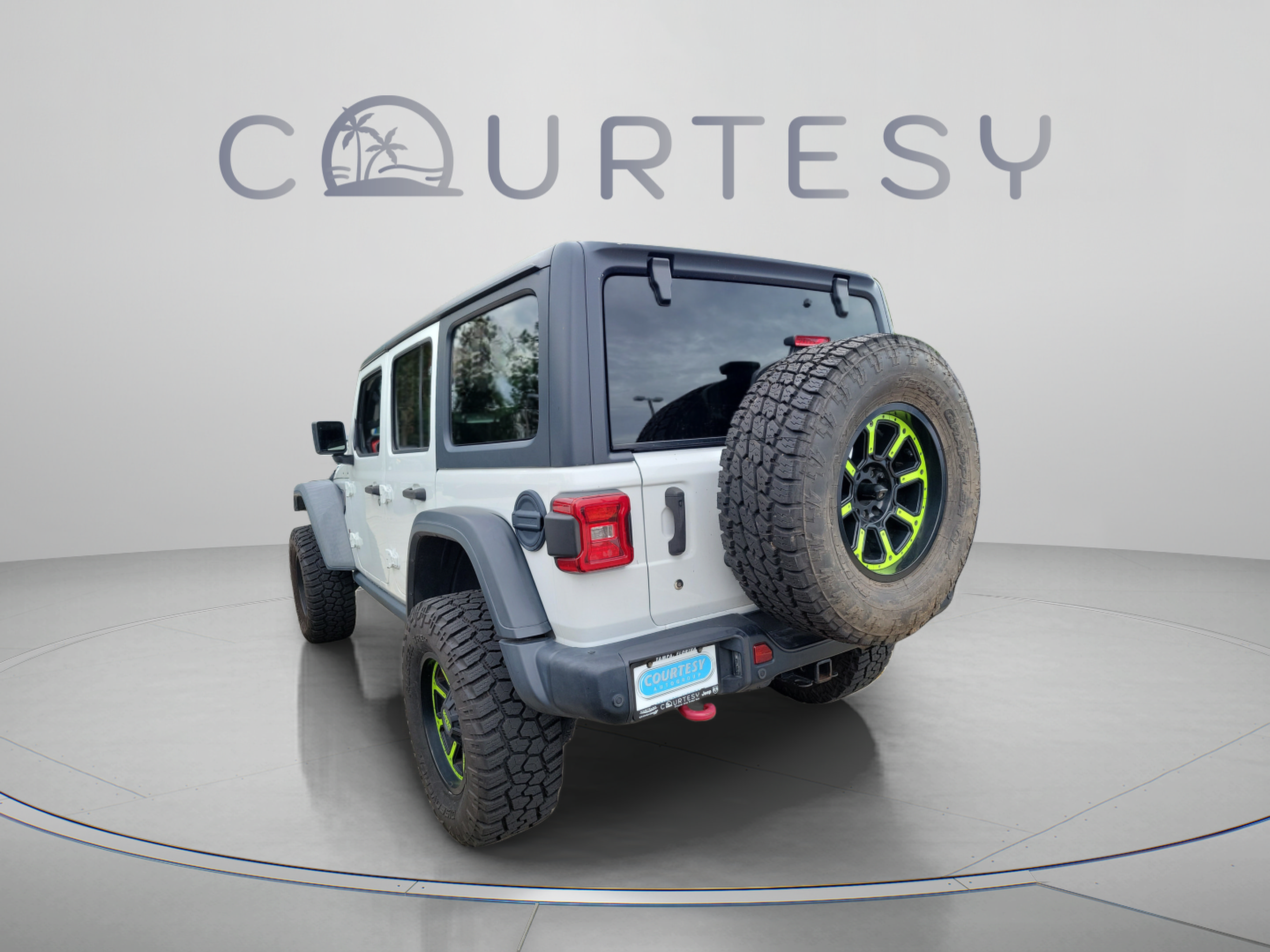 Used 2018 Jeep Wrangler Unlimited Rubicon AWD/4WD image 2