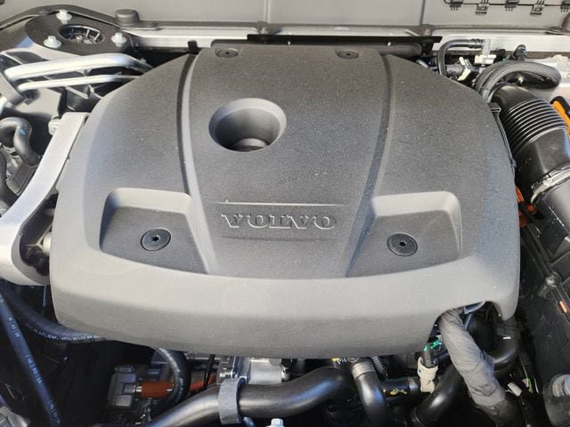 New 2026 Volvo XC60 T8 Plus w/ Climate Package AWD/4WD image 19