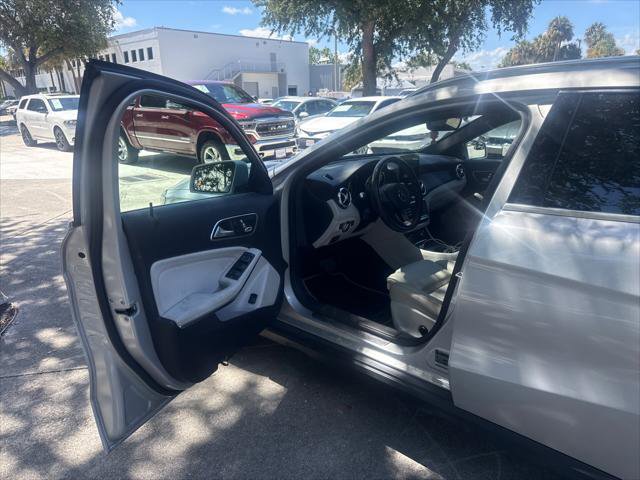 Used 2018 Mercedes-Benz GLA 250 4MATIC image 10