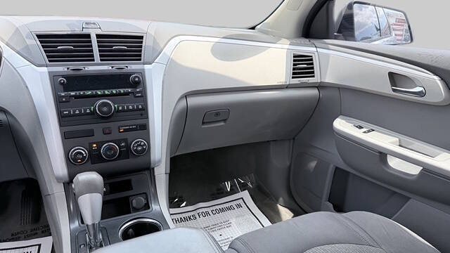 Used 2011 Chevrolet Traverse LS FWD image 20
