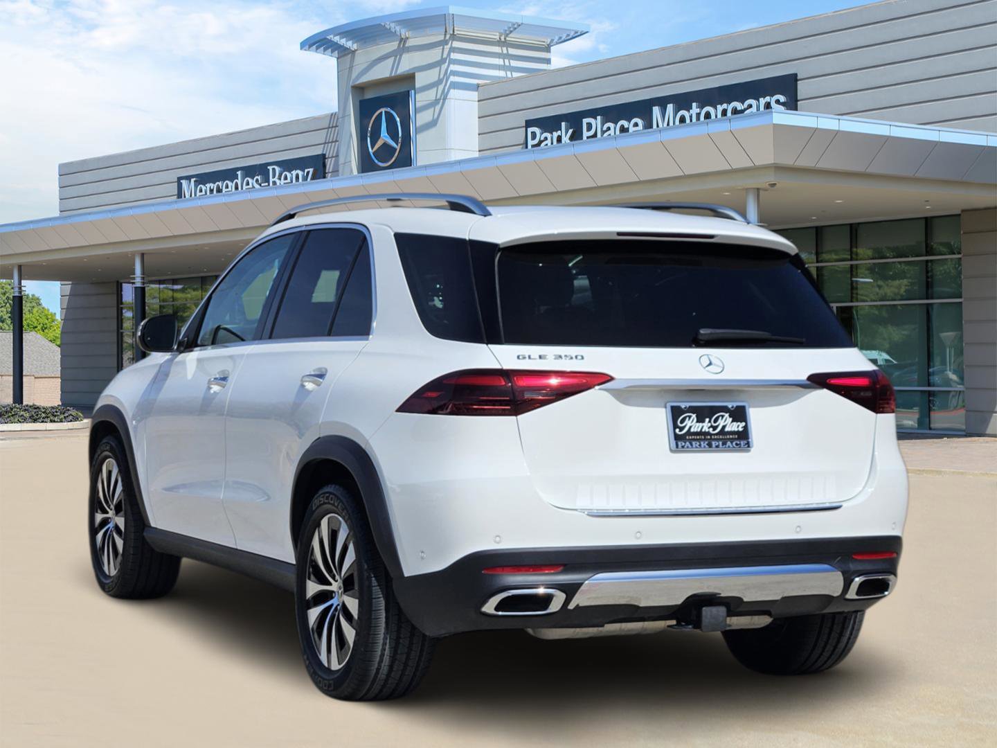 Certified 2025 Mercedes-Benz GLE 350 4MATIC image 4