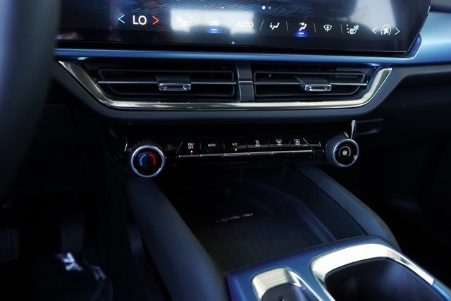 New 2025 Chevrolet Equinox EV LT image 19