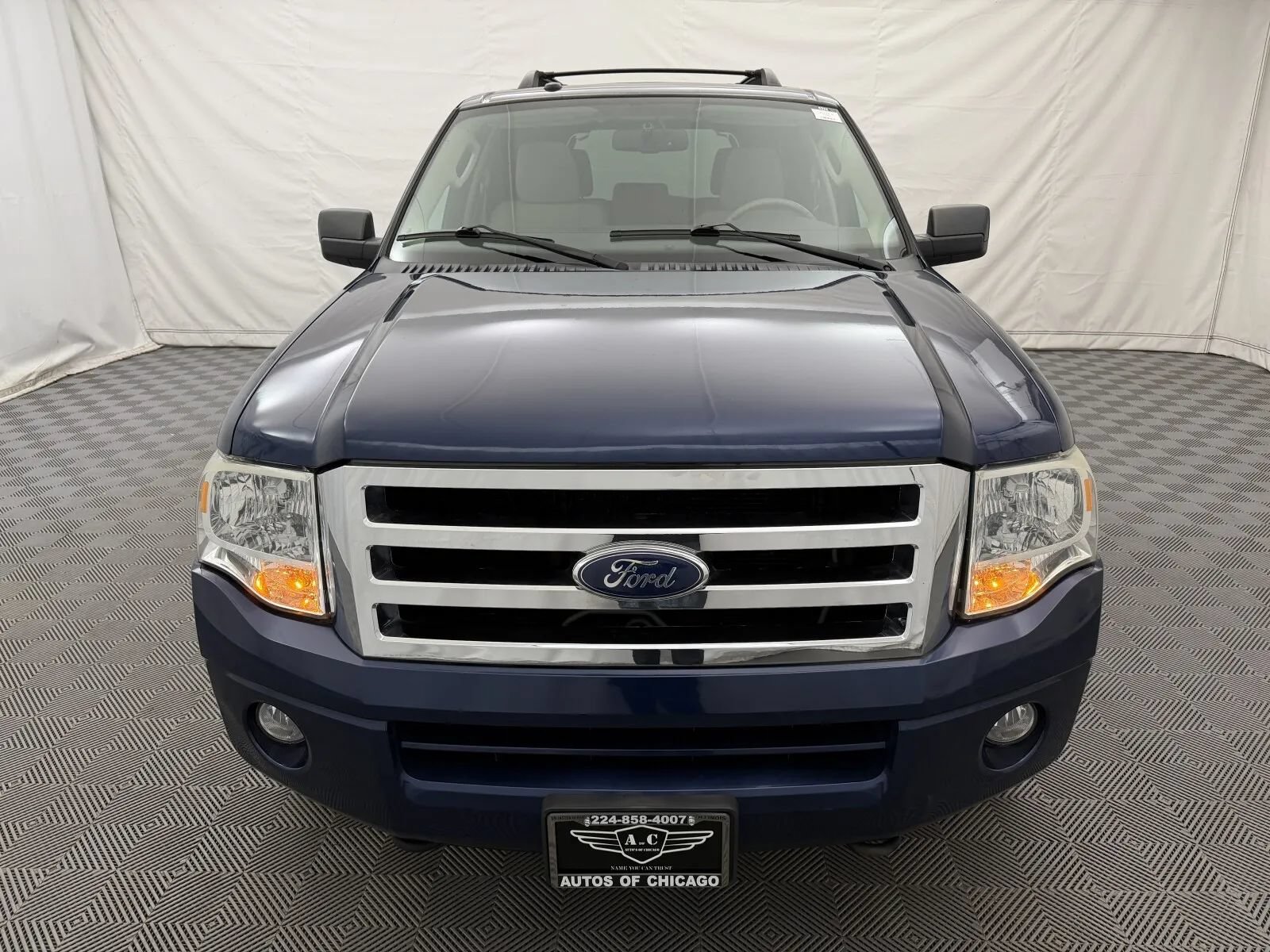 Used 2011 Ford Expedition XLT AWD/4WD image 3