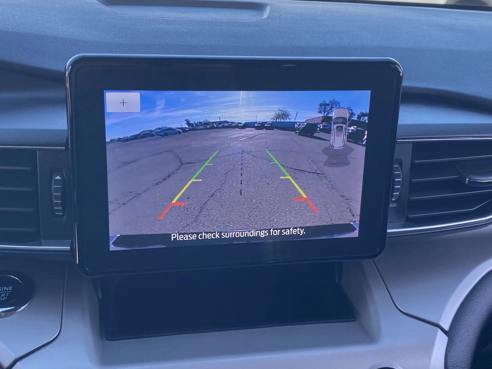 Used 2023 Ford Explorer XLT w/ Equipment Group 202A image 3