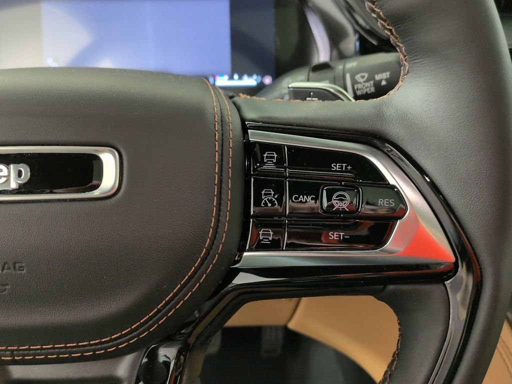 New 2026 Jeep Grand Cherokee Summit AWD/4WD image 17