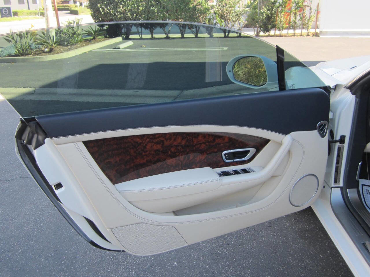 Used 2015 Bentley Continental GT image 17