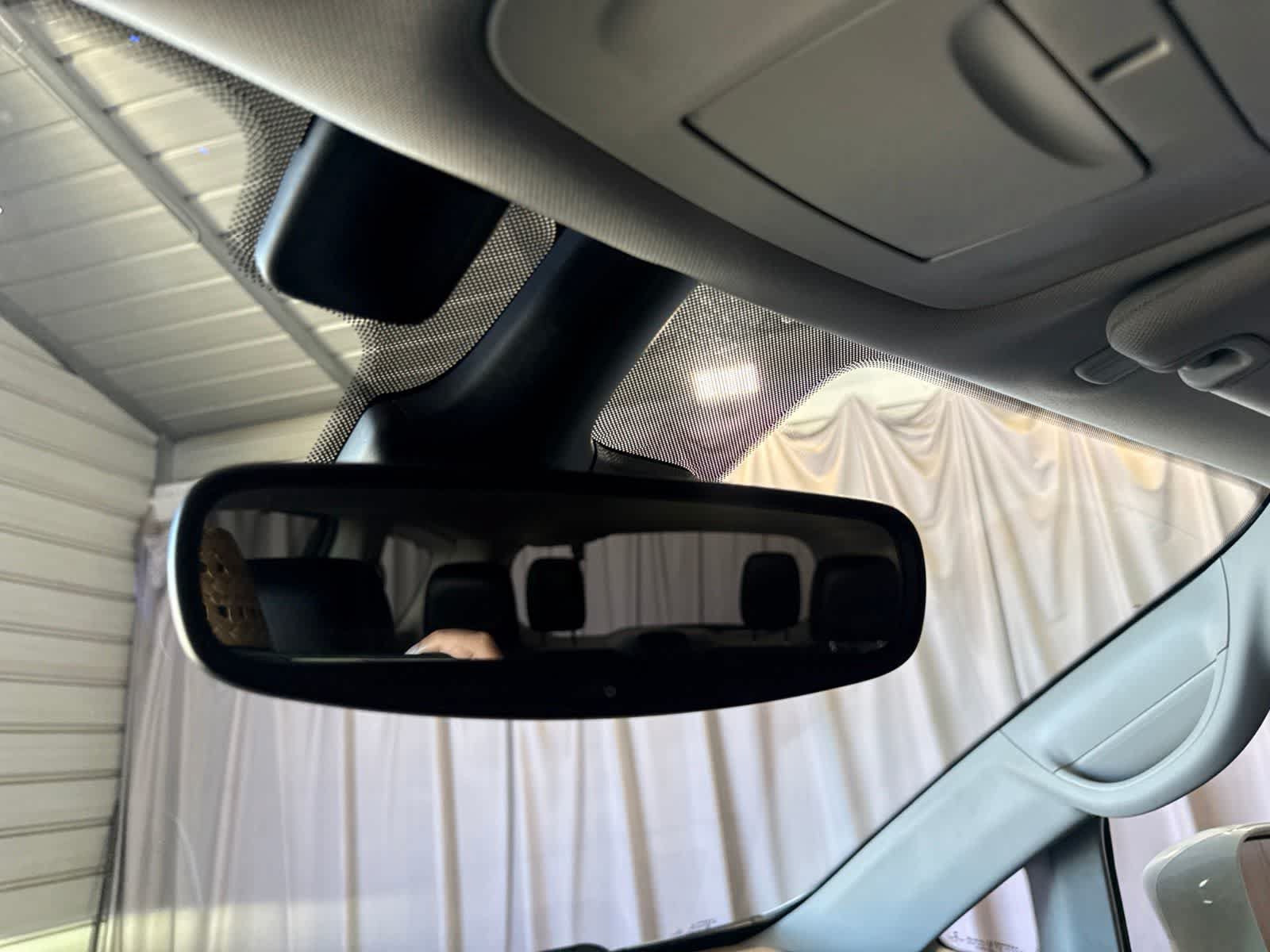 Used 2022 Chrysler Pacifica Touring-L FWD image 25