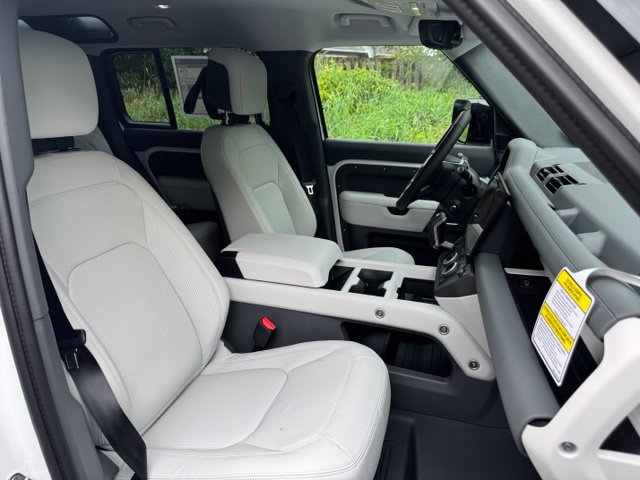 New 2026 Land Rover Defender 110 X-Dynamic SE AWD/4WD image 20