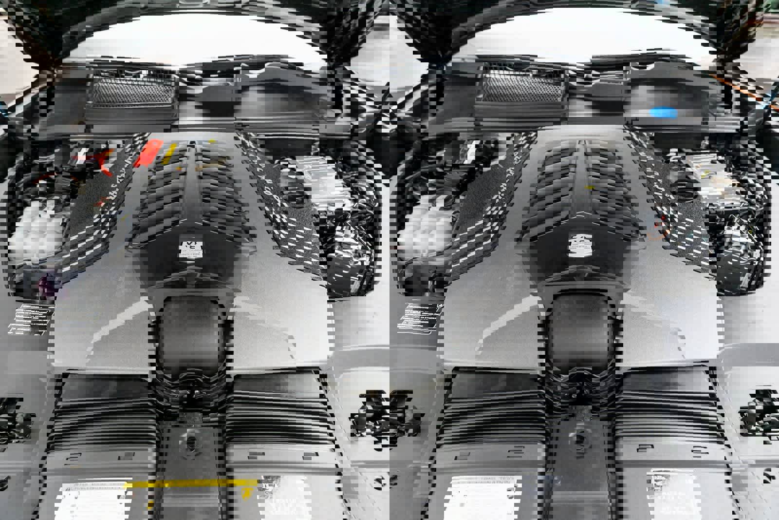 Used 2022 Lamborghini Urus image 8