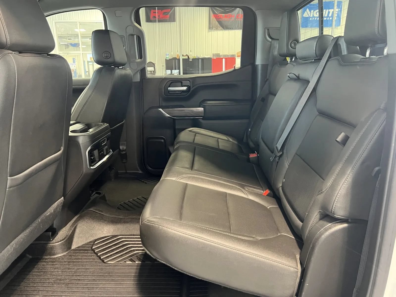 Used 2021 Chevrolet Silverado 1500 LTZ AWD/4WD image 17