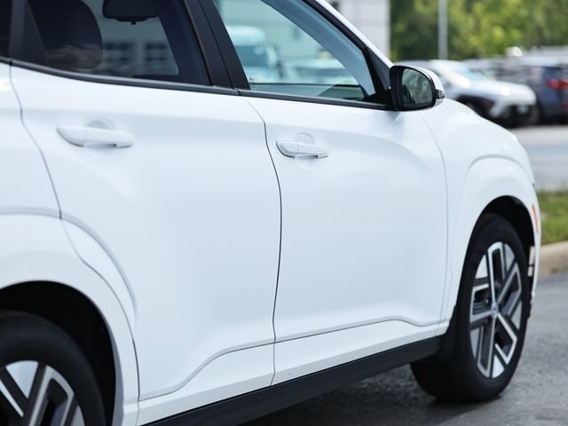 Used 2023 Hyundai Kona SEL FWD image 8