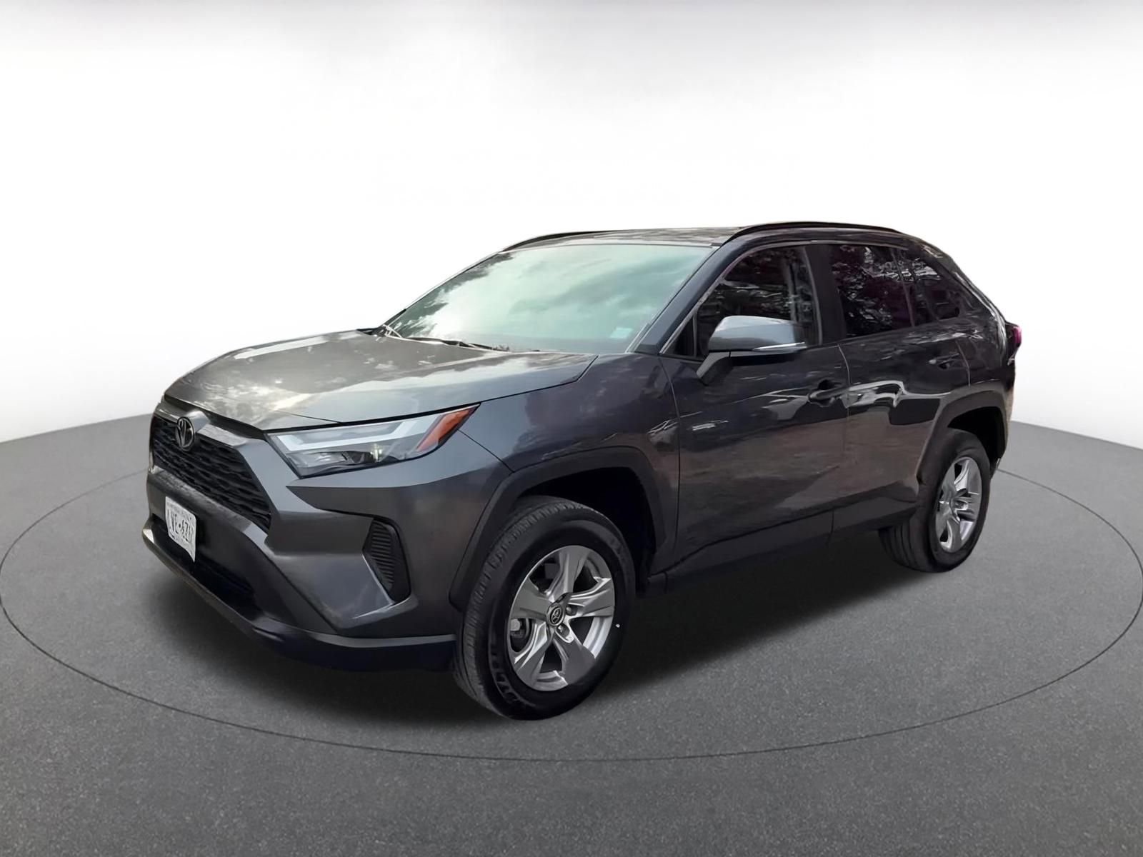 Used 2025 Toyota RAV4 XLE image 8