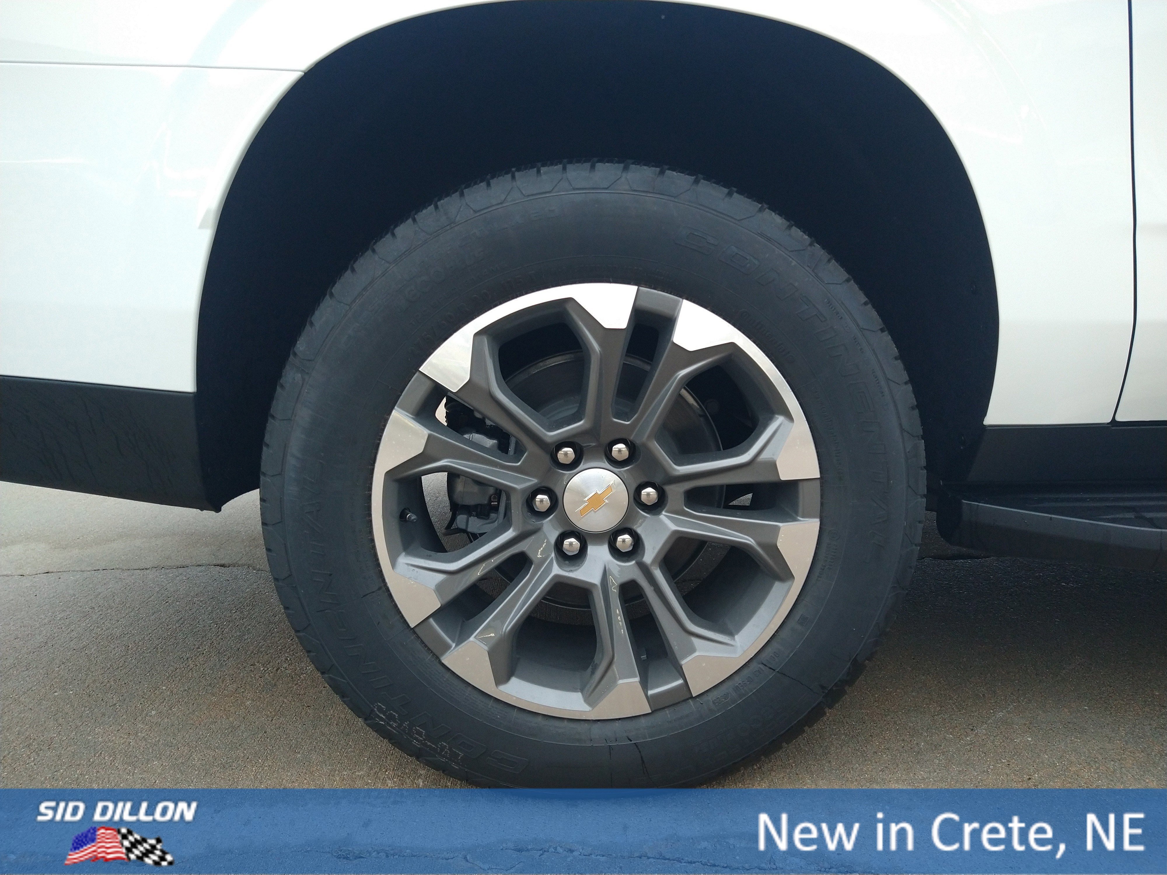 New 2026 Chevrolet Suburban LS image 9