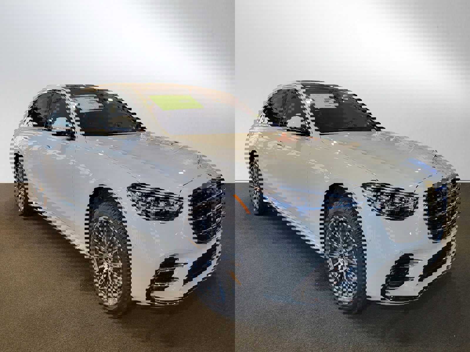 Used 2025 Mercedes-Benz S 580 4MATIC Sedan image 4