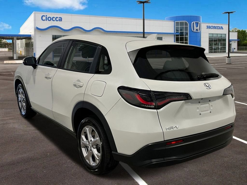 Used 2025 Honda HR-V LX image 3