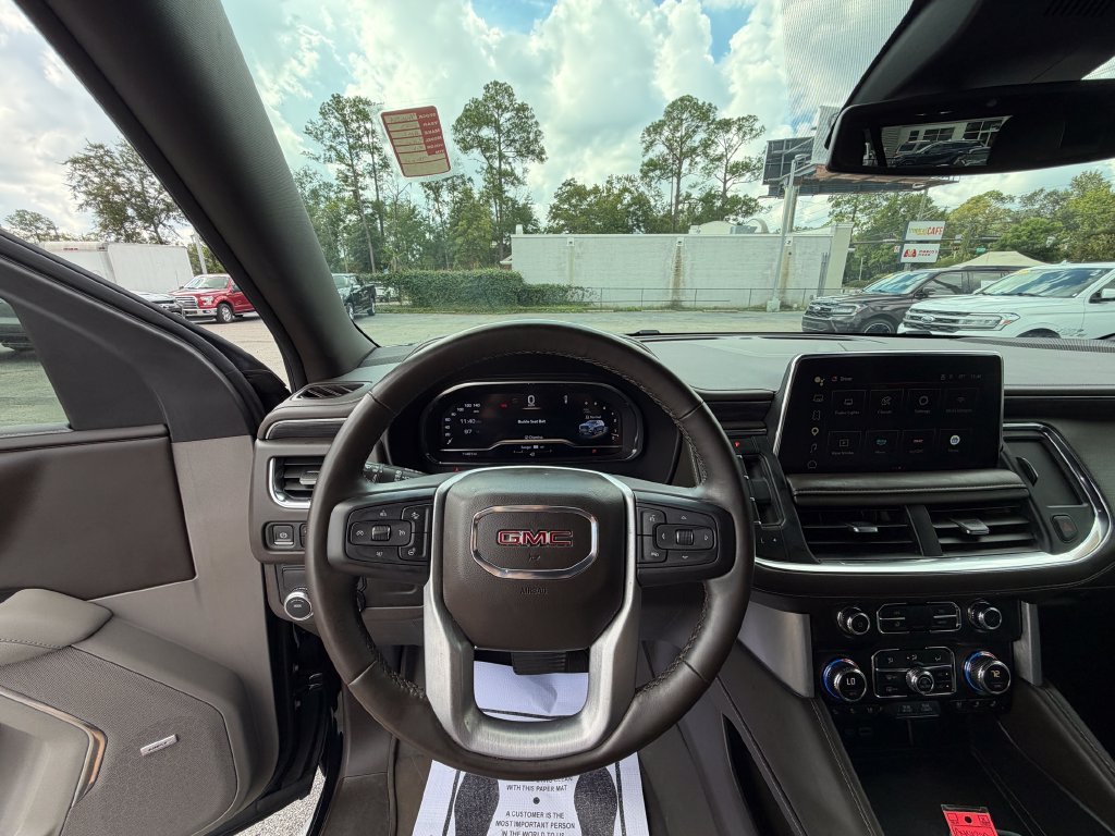 Used 2023 GMC Yukon XL SLT w/ SLT Premium Package RWD image 10