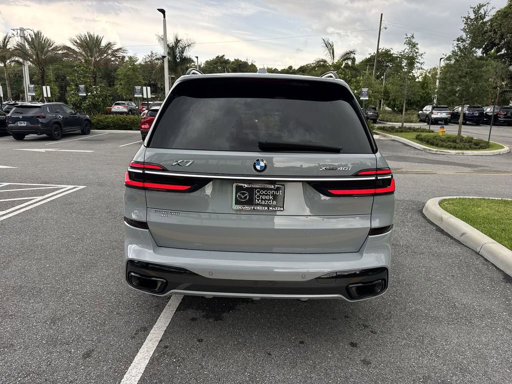 Used 2023 BMW X7 xDrive40i w/ M Sport Package AWD/4WD video 2