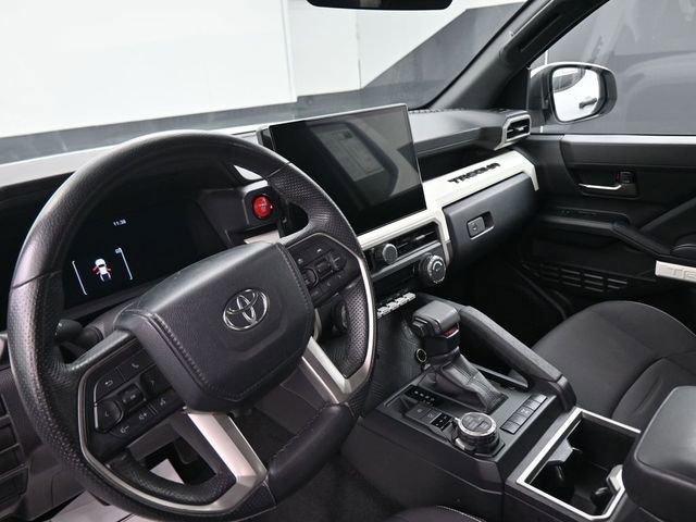 Used 2024 Toyota Tacoma TRD Off-Road image 39