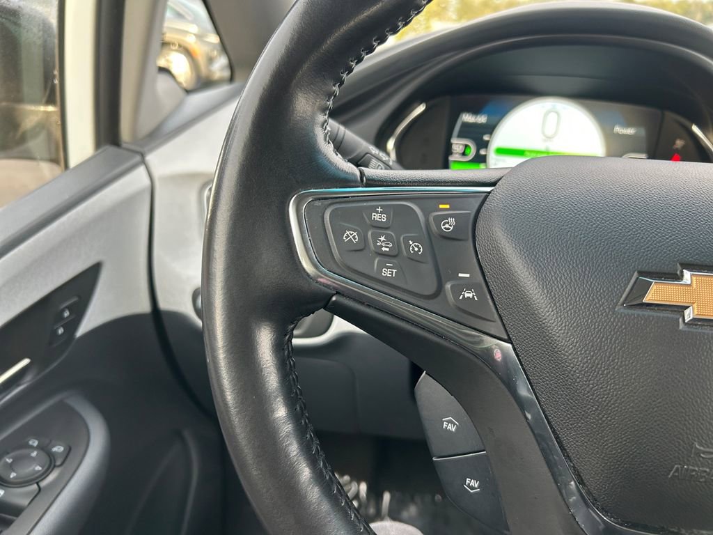 Used 2021 Chevrolet Bolt LT image 17