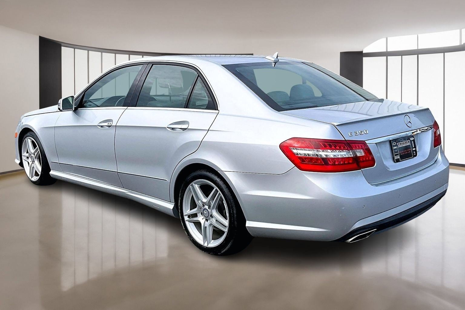 Used 2013 Mercedes-Benz E 350 E 350 image 4