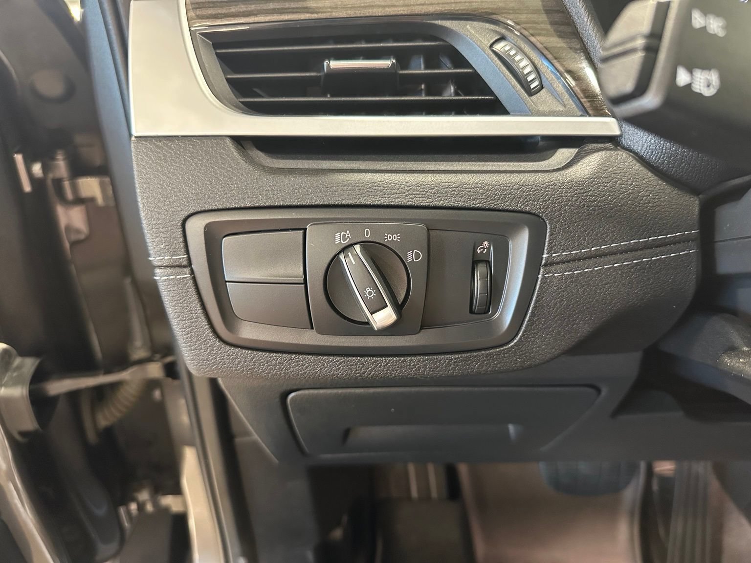 Used 2022 BMW X1 sDrive28i w/ Convenience Package FWD image 22