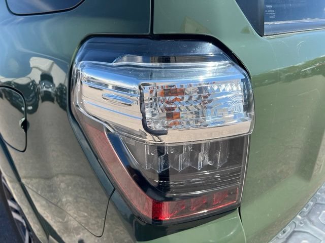 Used 2022 Toyota 4Runner Limited AWD/4WD image 10