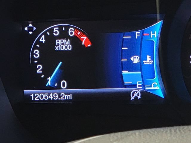 Used 2017 Ford Fusion SE w/ Fusion SE Technology Package FWD image 29