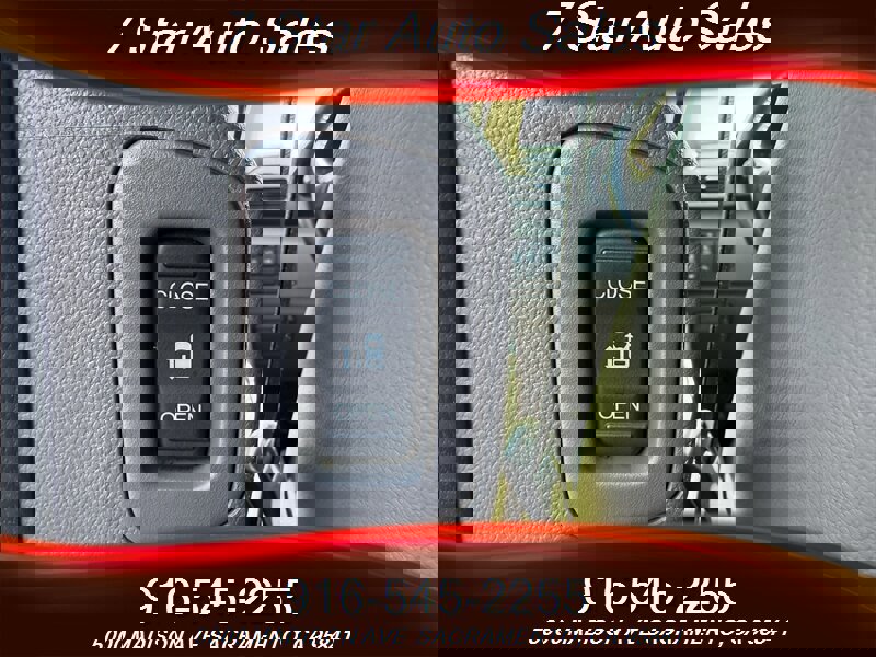 Used 2014 Honda Odyssey Touring image 16