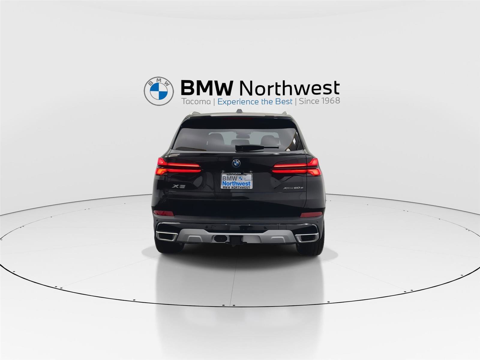 Used 2026 BMW X5 xDrive50e w/ Climate Comfort Package image 13