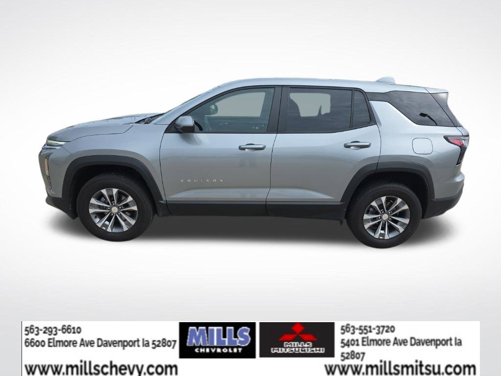 Used 2025 Chevrolet Equinox LT FWD image 2
