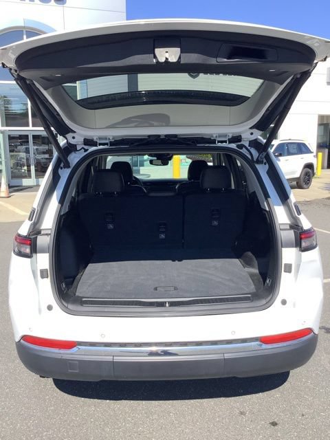 Certified 2023 Jeep Grand Cherokee Limited AWD/4WD image 8