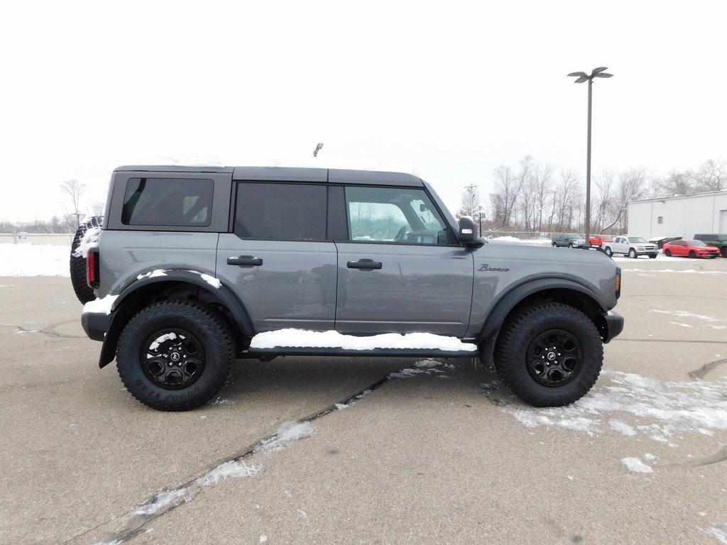 Used 2023 Ford Bronco Wildtrak image 2