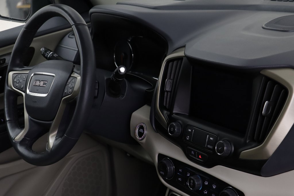 Used 2024 GMC Terrain Denali w/ Denali Premium Package image 23