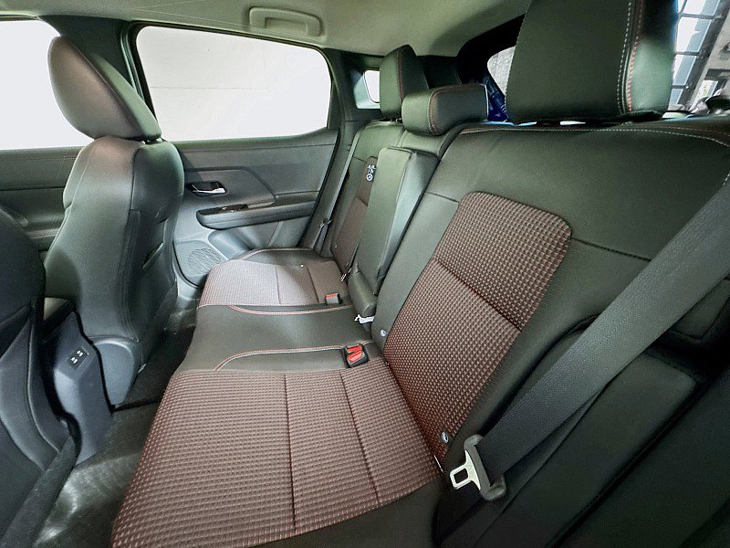 New 2026 Nissan Kicks SR w/ Cold Weather Package image 21